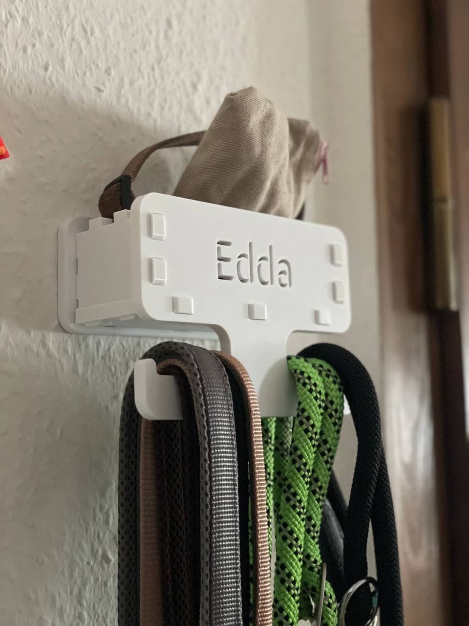 Suporte de parede para guia e coleira